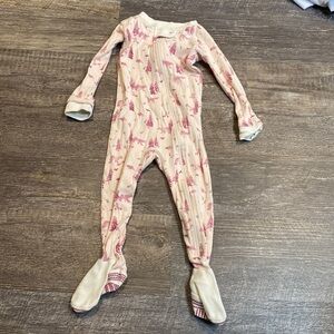 𝅺burt’s Bees Footed Sleeper